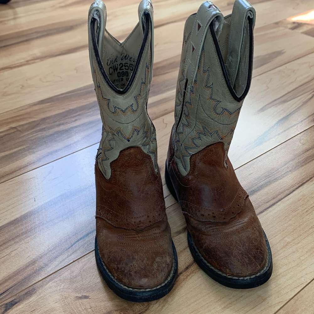Great Kids Cowboy/Cowgirl Boots.